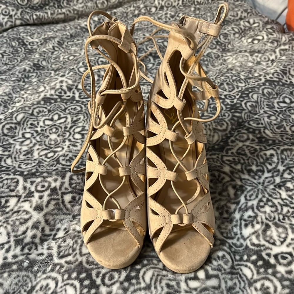 Windsor Nude Heels